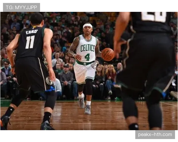 拉里·伯德关键时刻单打打出高效得分爆发显著拉开球队优势